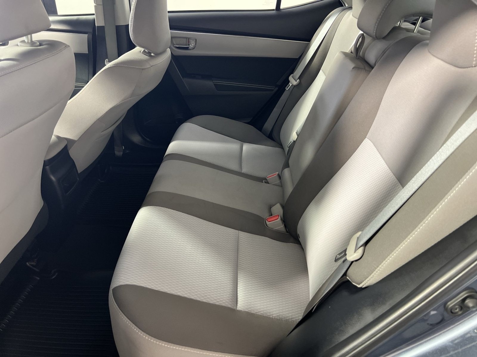 Used 2019 Toyota Corolla LE FWD image 25