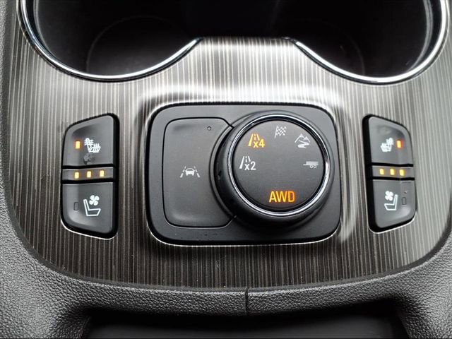 Used 2023 GMC Acadia SLT w/ Elevation Edition image 23