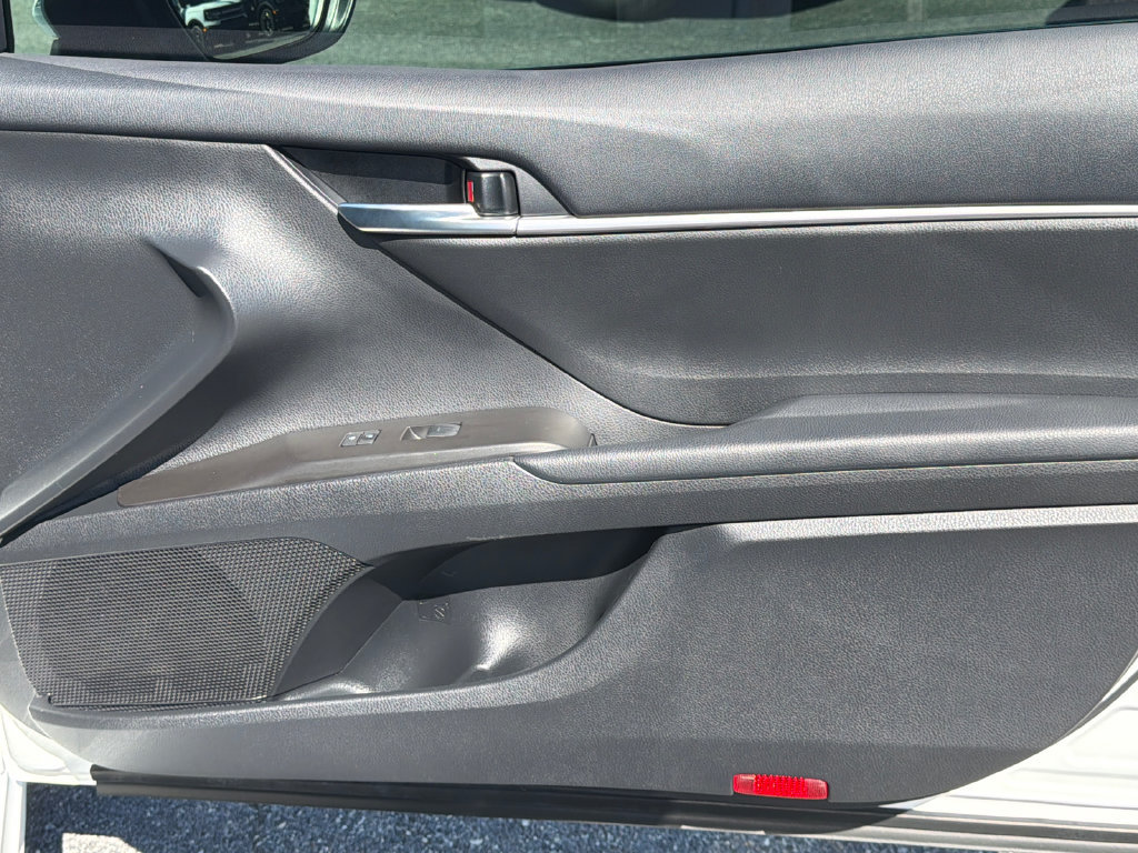 Used 2024 Toyota Camry SE FWD image 14