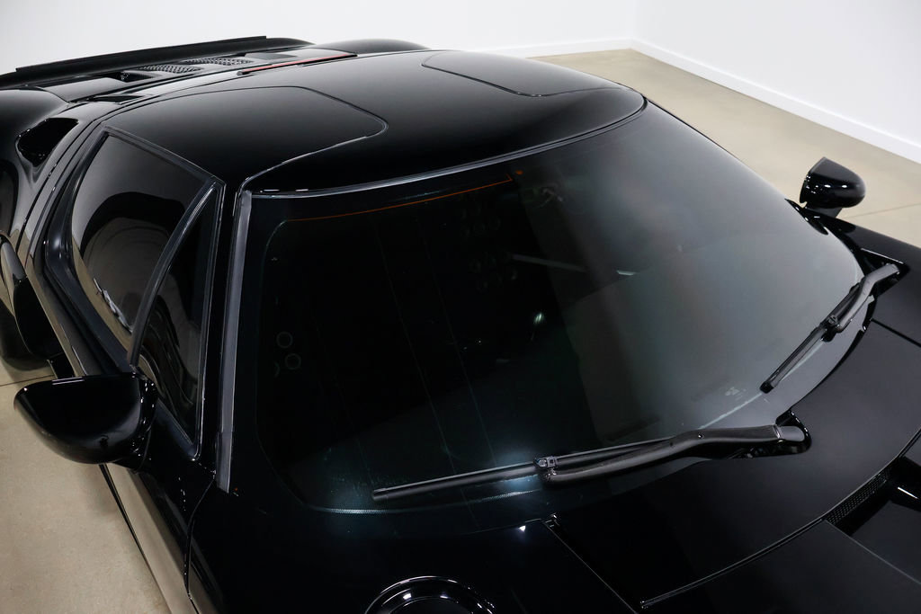 Used 2006 Ford GT RWD image 95