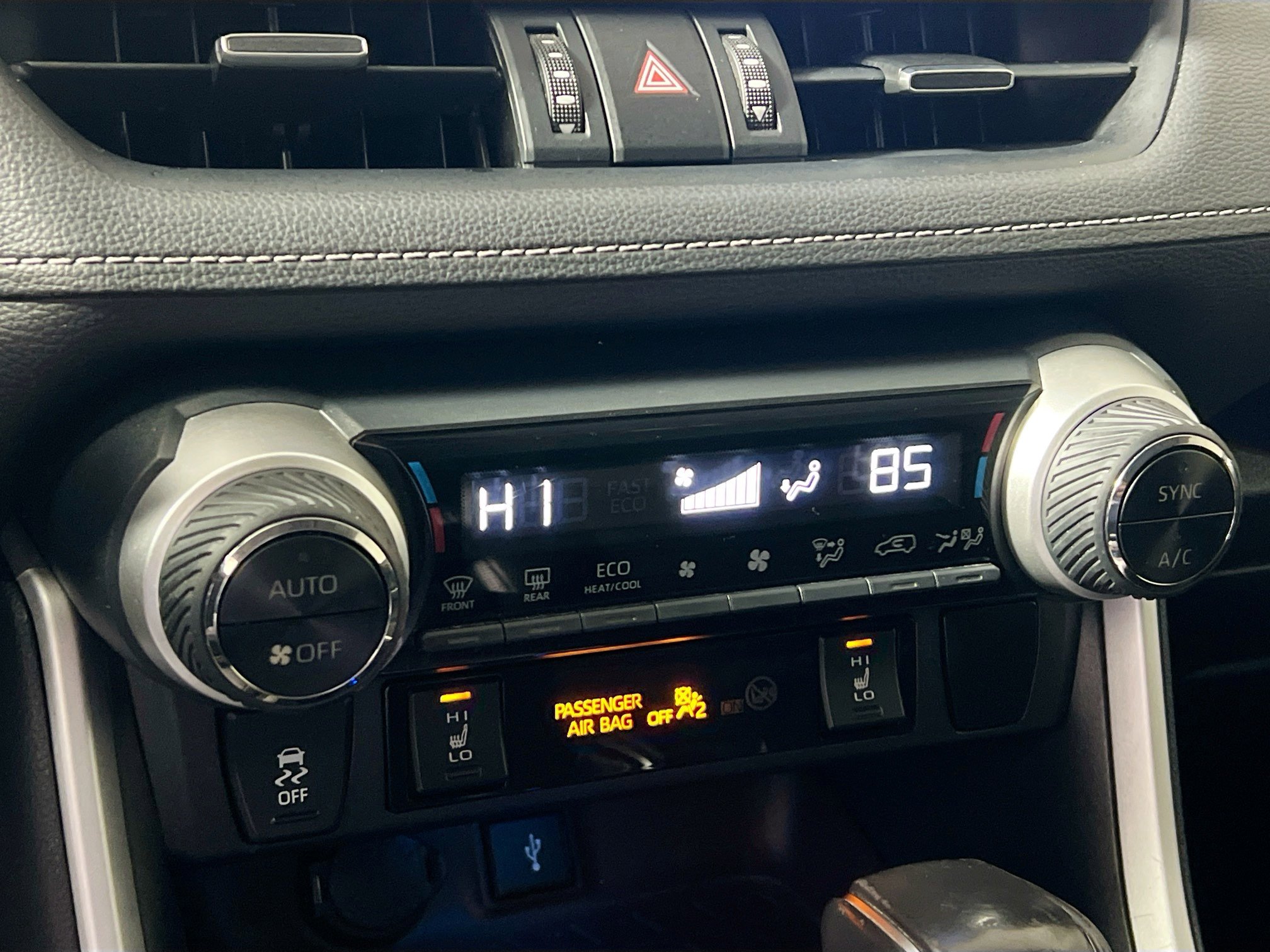 Used 2021 Toyota RAV4 Limited image 27