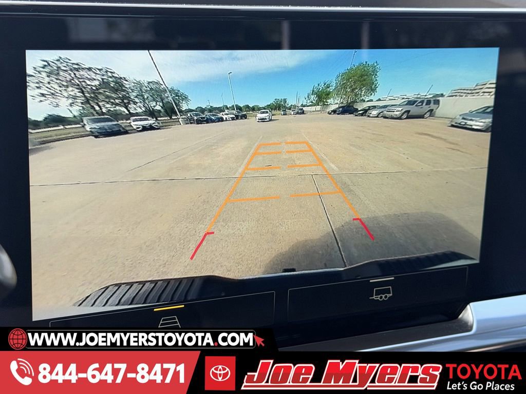 Used 2025 Chevrolet Silverado 3500 LT w/ Convenience Package image 19