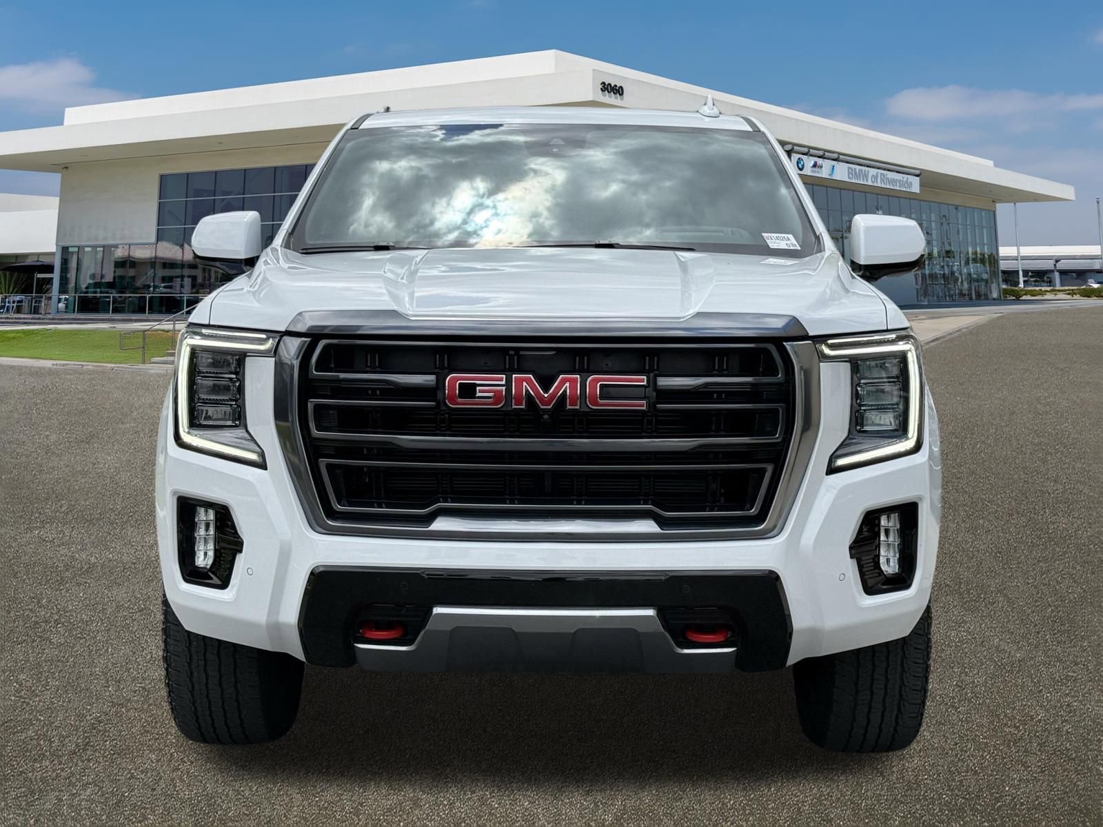 Used 2024 GMC Yukon AT4 w/ AT4 Premium Package AWD/4WD image 3