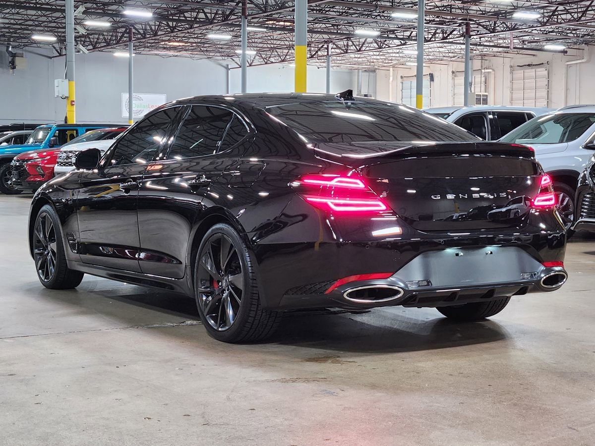 Used 2022 Genesis G70 3.3T RWD image 11