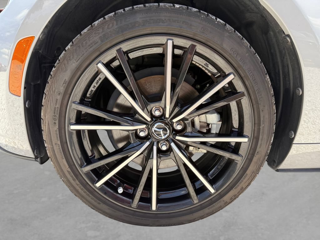 Used 2024 MAZDA MX-5 Miata Grand Touring RWD image 9