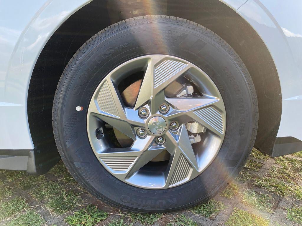 New 2026 Hyundai Sonata SE FWD image 9