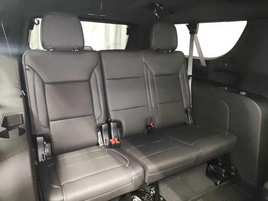 New 2026 GMC Yukon XL Denali w/ Sun & Power Step Package image 13