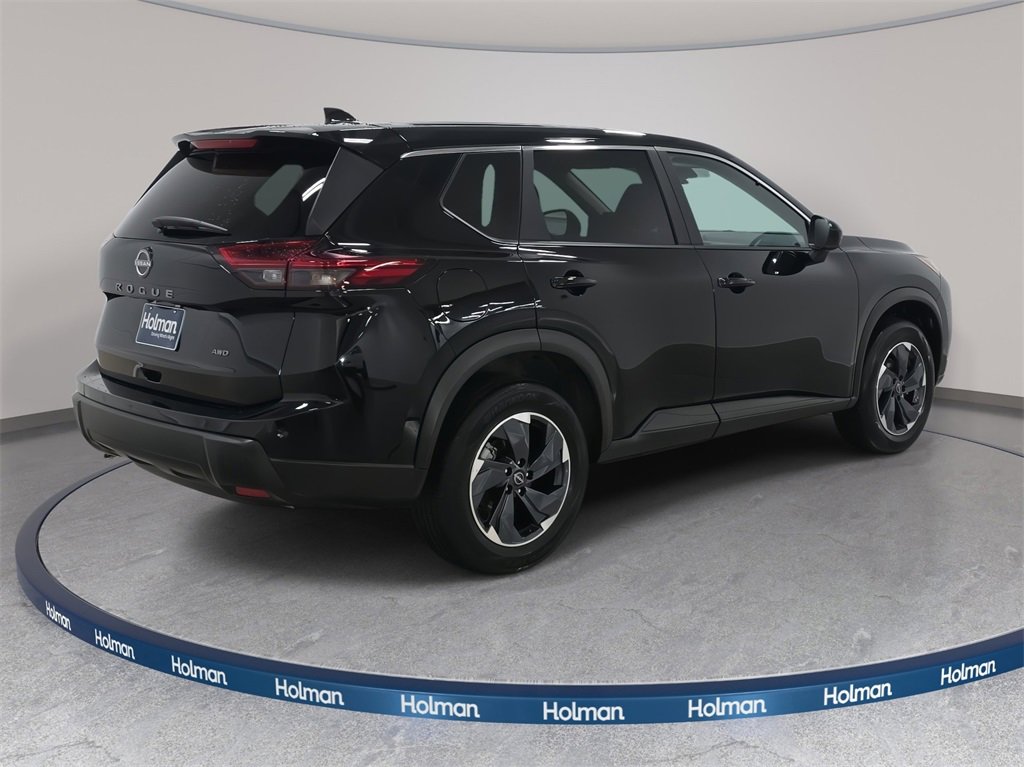 Used 2025 Nissan Rogue SV image 6