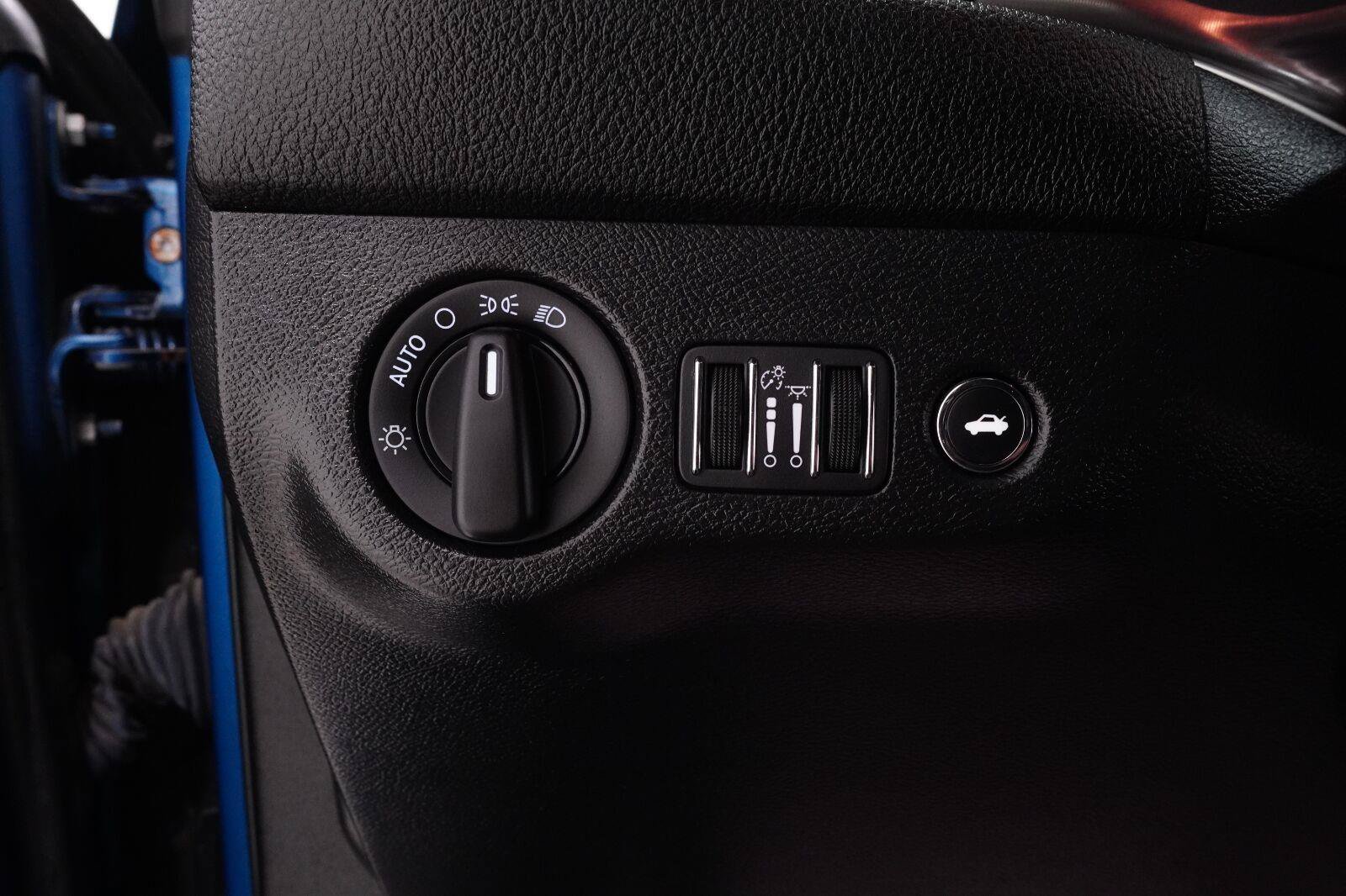 Used 2022 Dodge Challenger SRT Hellcat RWD image 12