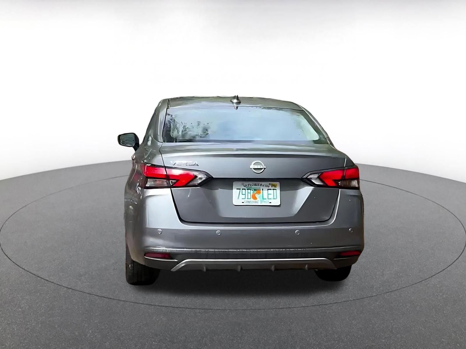 Used 2025 Nissan Versa SV FWD image 12