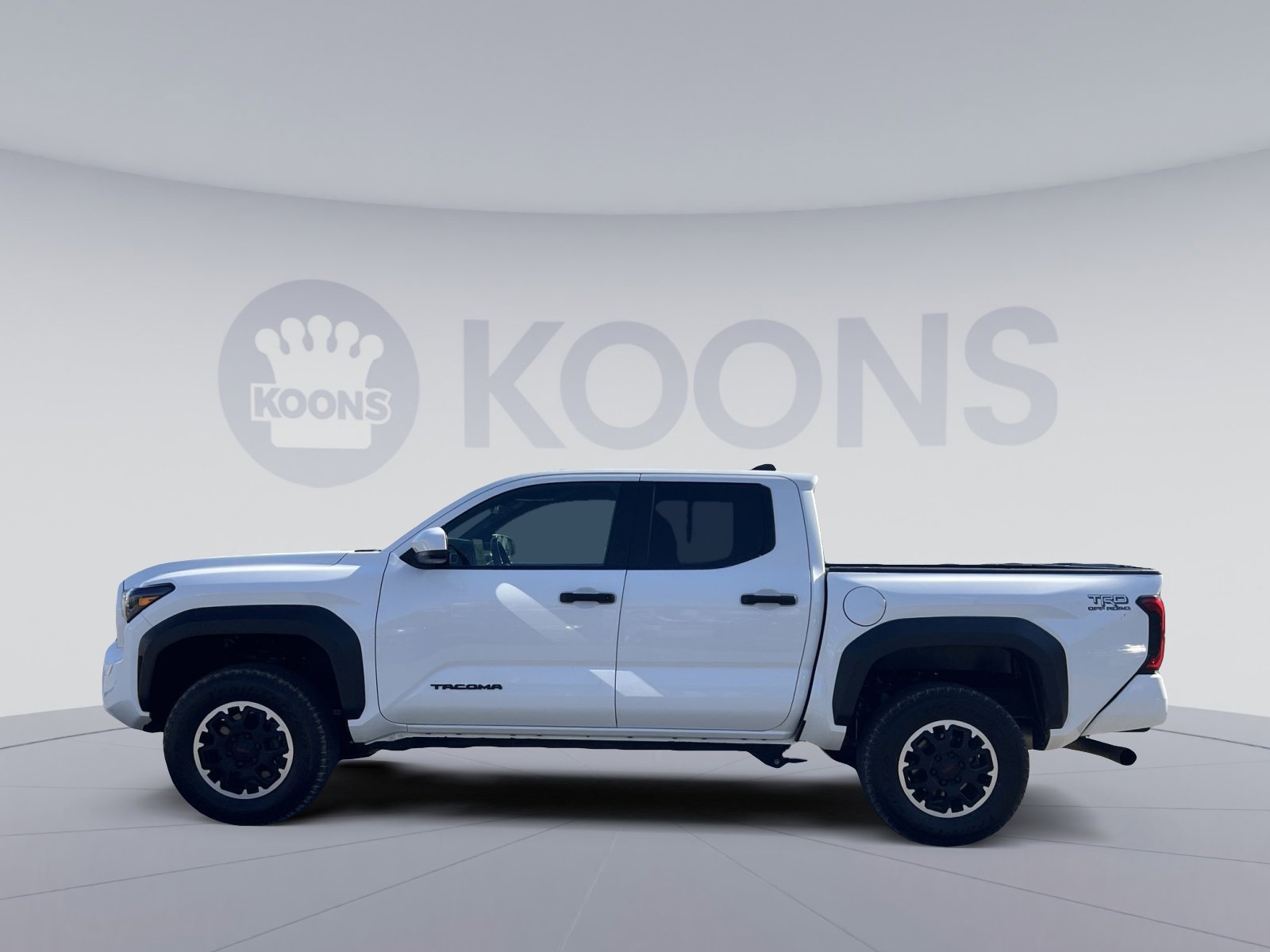 Used 2024 Toyota Tacoma TRD Off-Road image 2