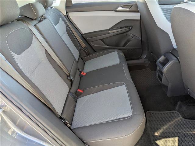 Used 2022 Volkswagen Taos S image 18