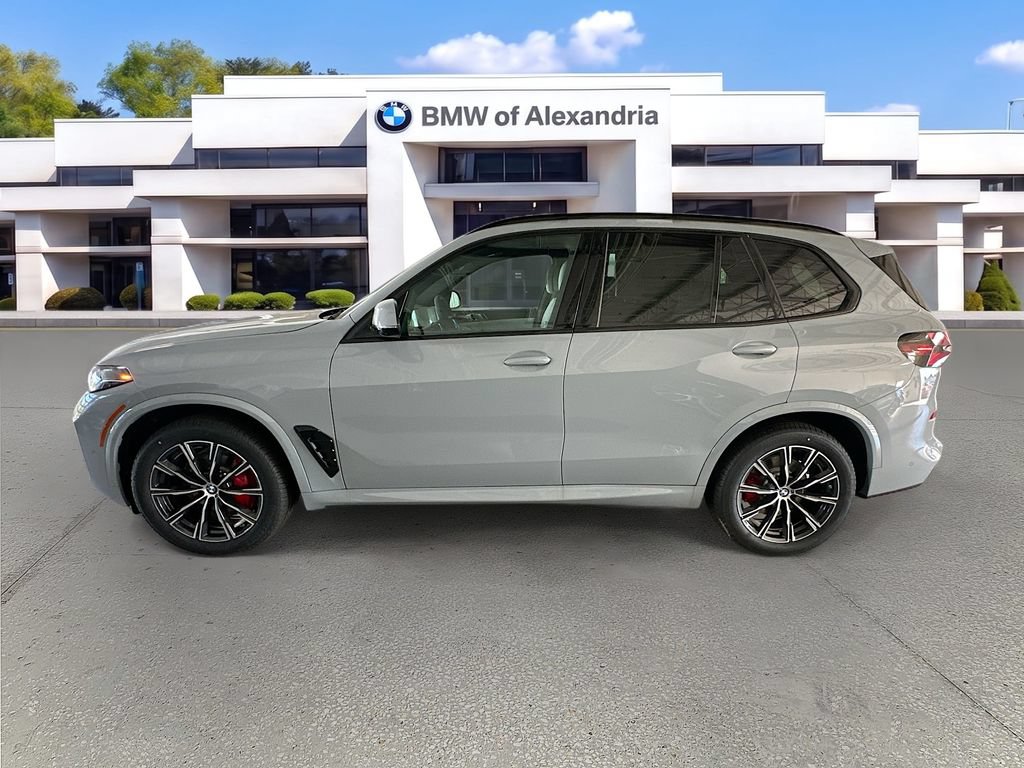 Used 2026 BMW X5 xDrive40i w/ M Sport Package AWD/4WD image 4