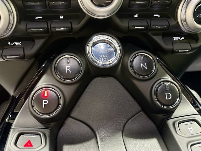 Used 2020 Aston Martin V8 Vantage Coupe RWD image 18