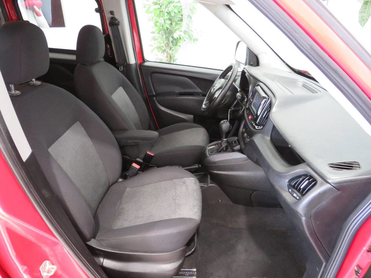 Used 2016 RAM ProMaster City Tradesman SLT image 13