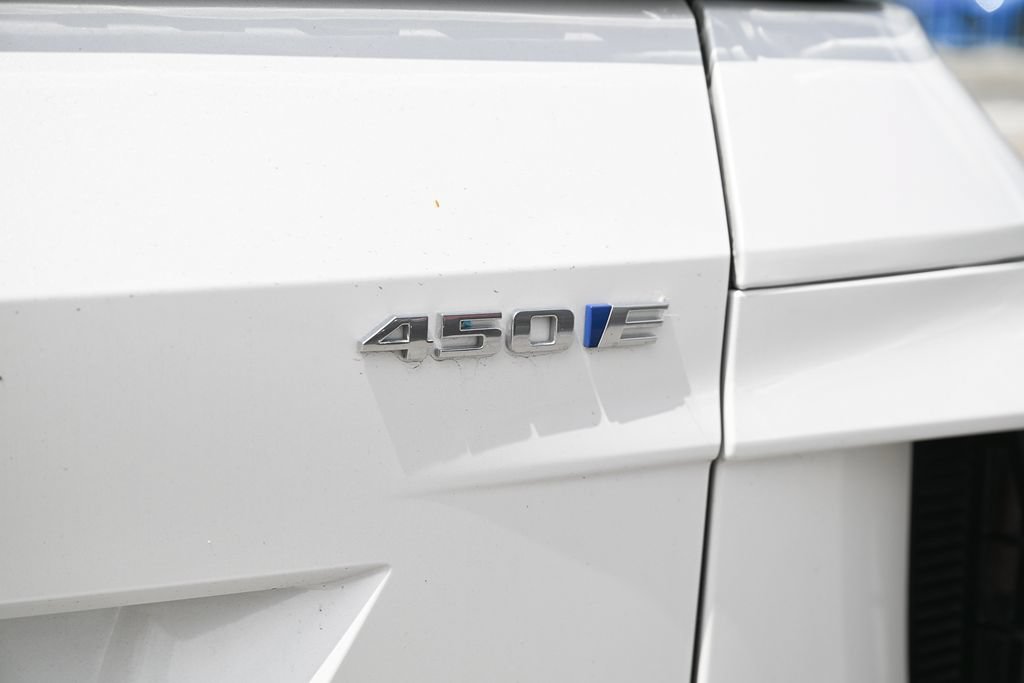 Used 2024 Cadillac Lyriq Sport RWD image 14