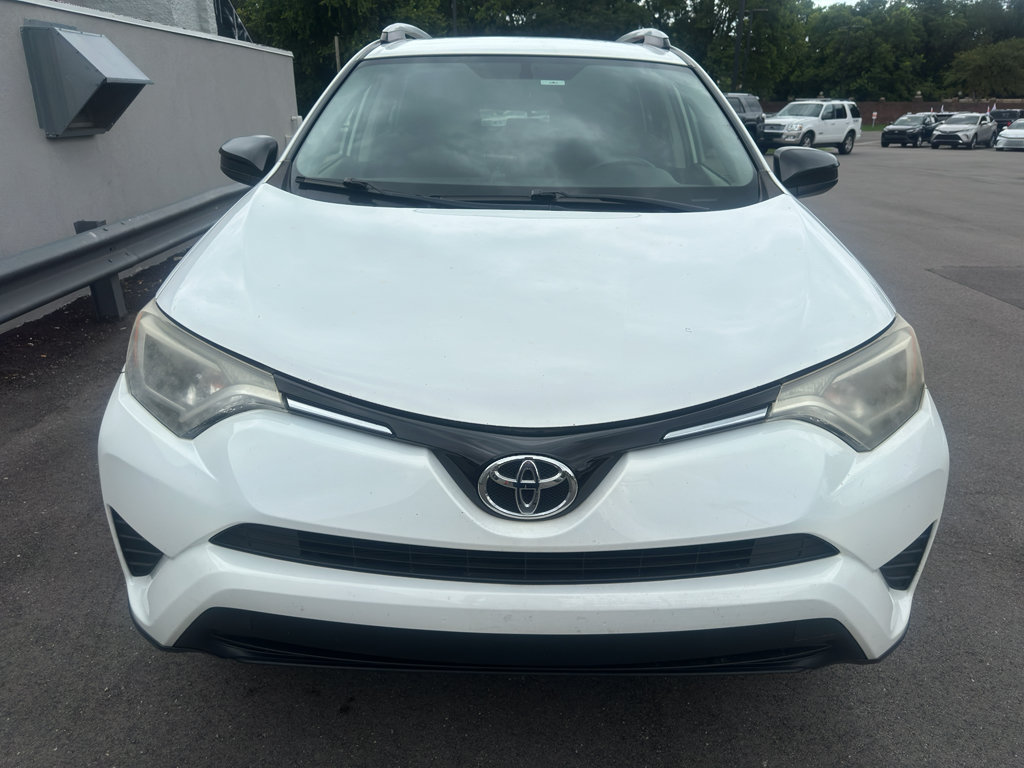 Used 2016 Toyota RAV4 LE FWD image 2