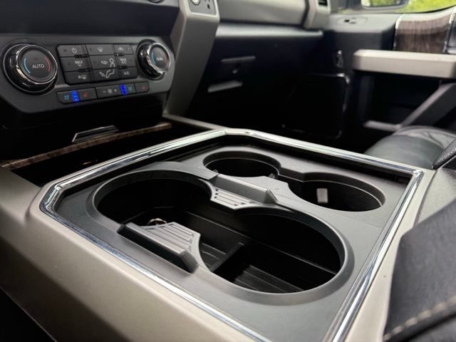 Used 2019 Ford F250 Lariat w/ Lariat Ultimate Package AWD/4WD image 33