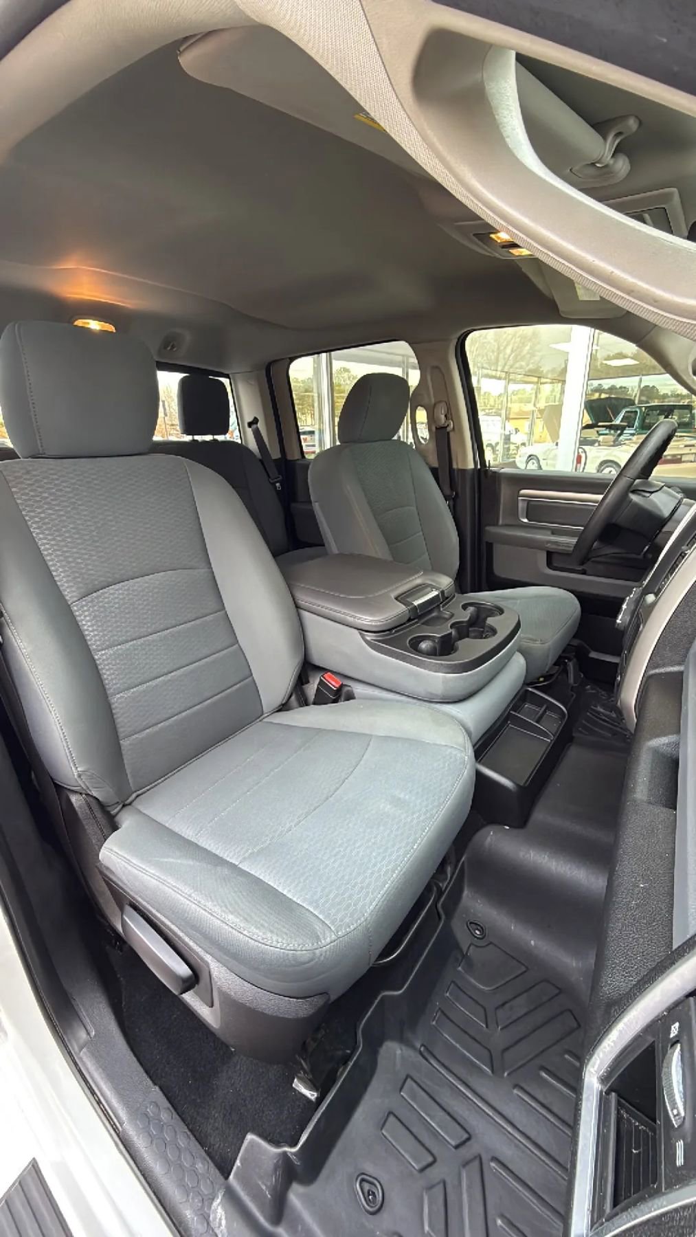 Used 2019 RAM 1500 Classic SLT RWD image 19