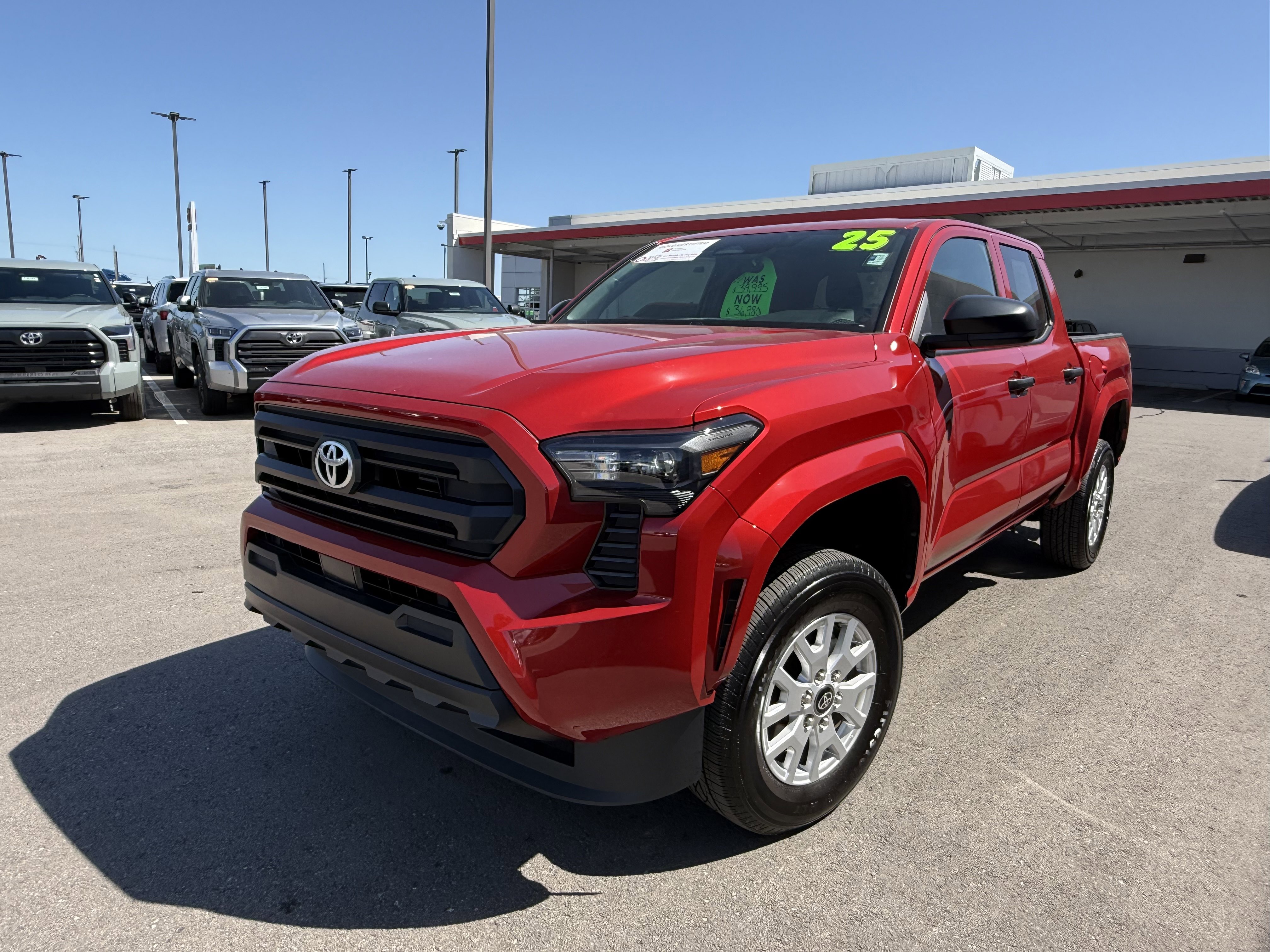 Certified 2025 Toyota Tacoma SR image 25