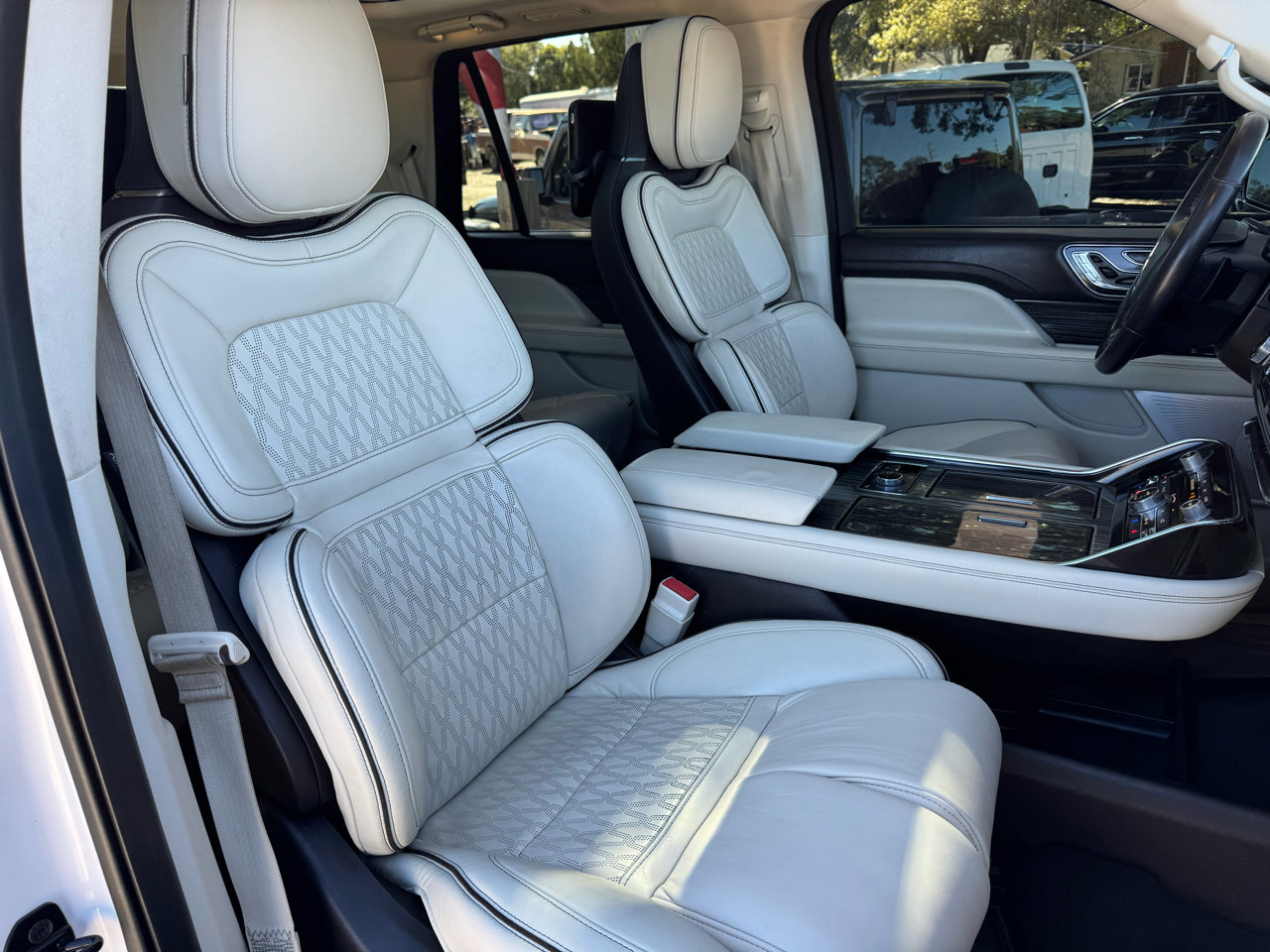 Used 2018 Lincoln Navigator Black Label w/ Cargo Package image 47