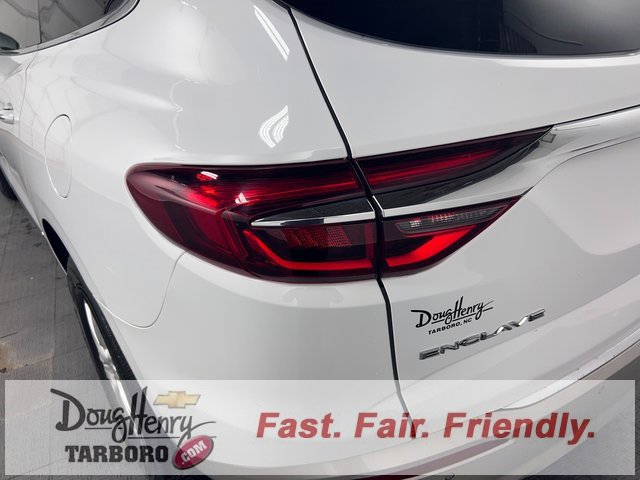 Used 2020 Buick Enclave Essence image 13