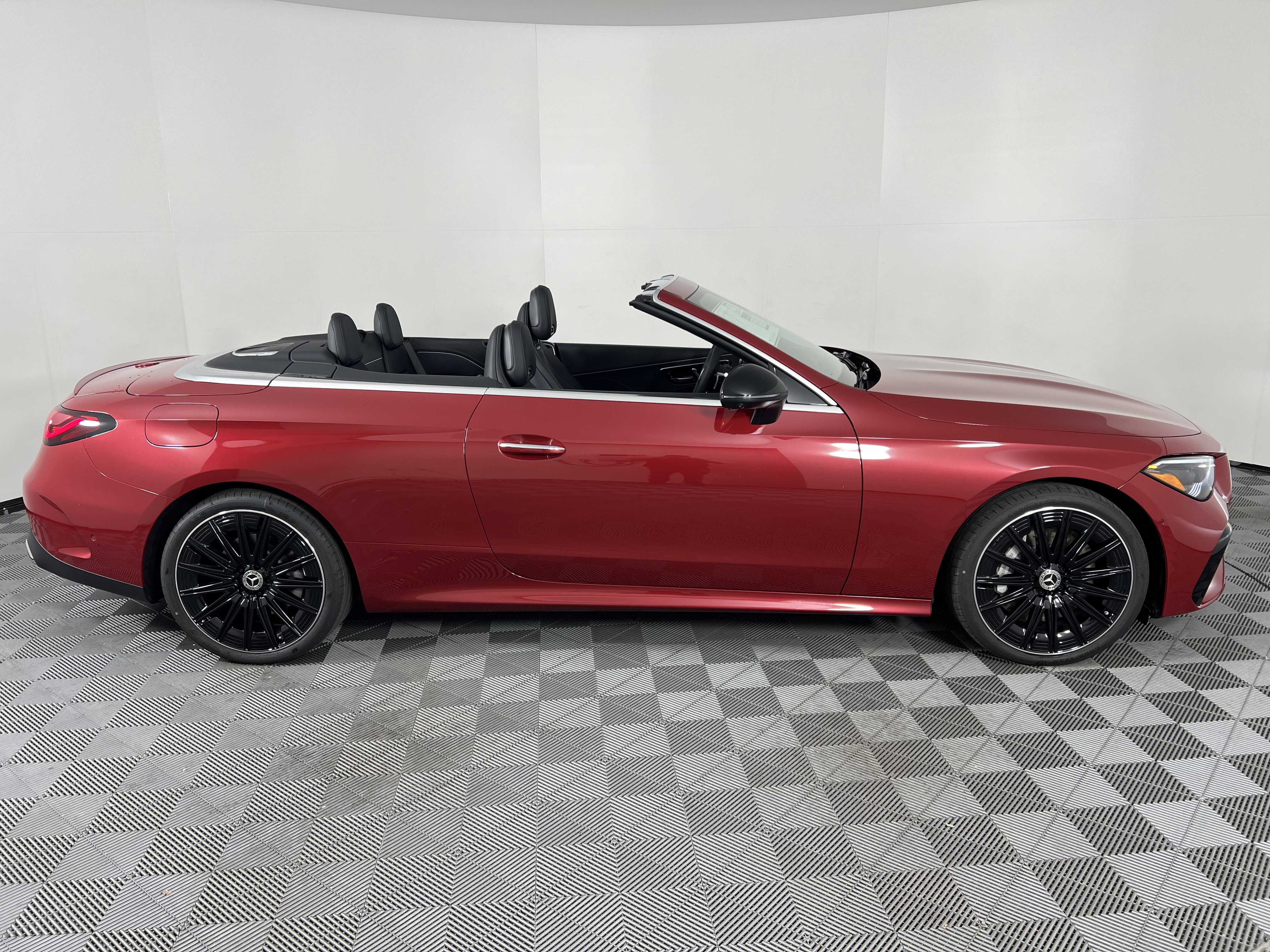 New 2026 Mercedes-Benz CLE 450 4MATIC Cabriolet image 21