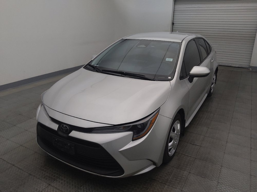 Used 2025 Toyota Corolla LE FWD image 15