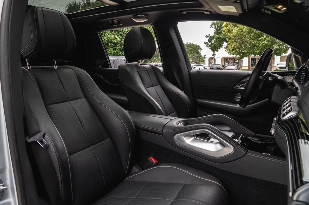 Used 2022 Mercedes-Benz Maybach GLS 600 4MATIC image 25