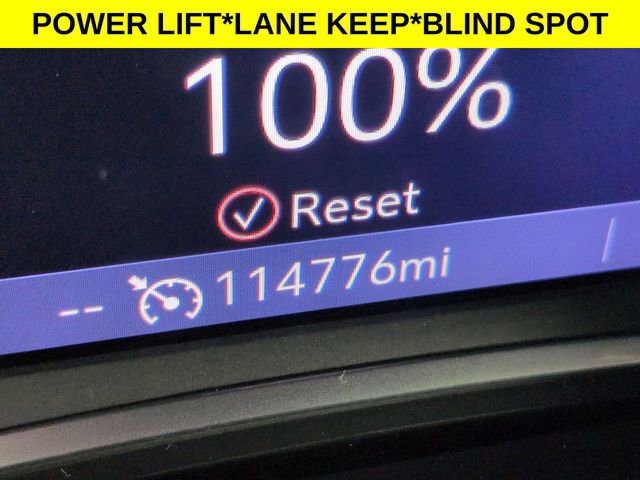 Used 2021 Chevrolet Traverse LT image 16