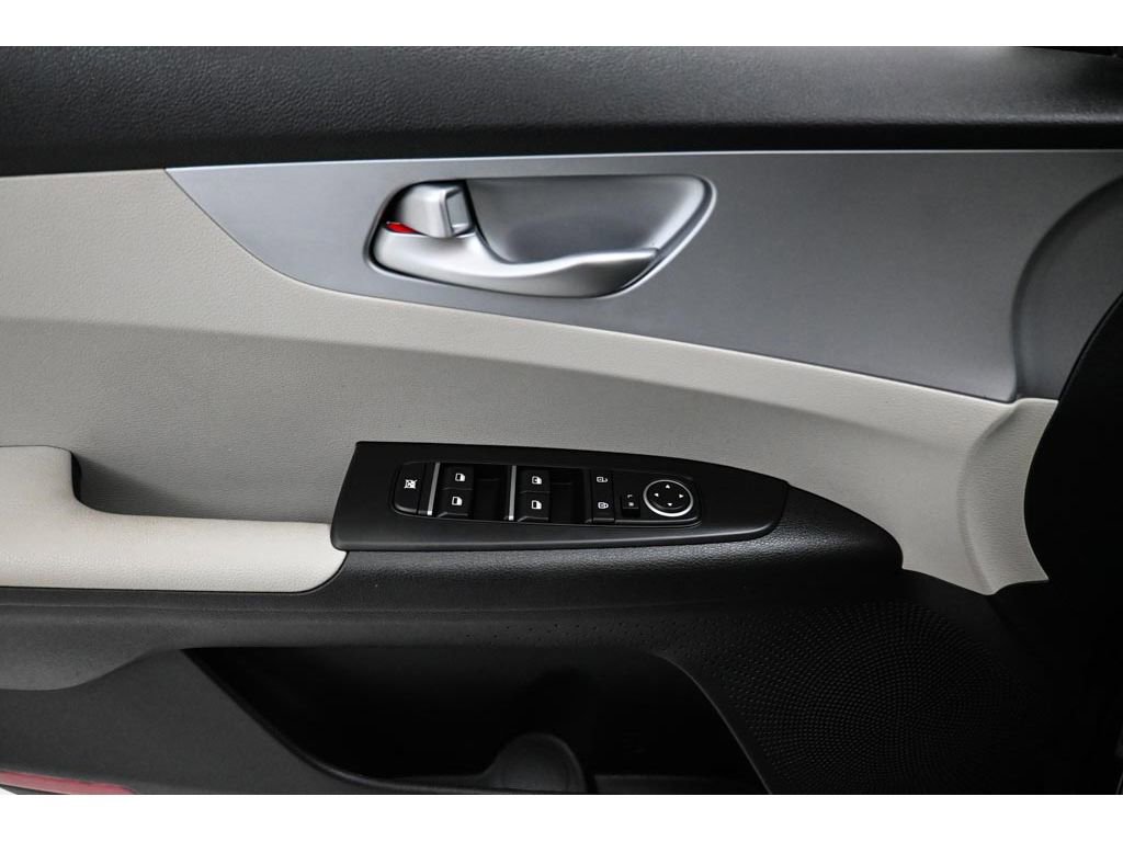 Used 2023 Kia Forte LXS FWD image 8