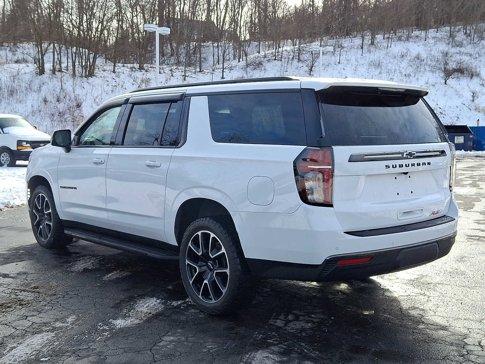 Used 2022 Chevrolet Suburban RST w/ Luxury Package image 4