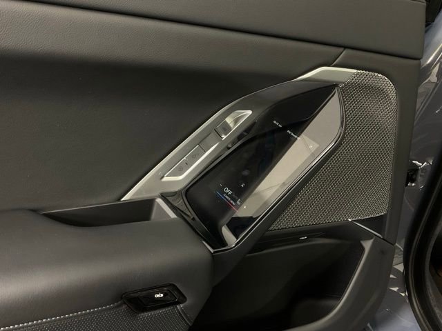Used 2024 BMW i7 xDrive60 image 41