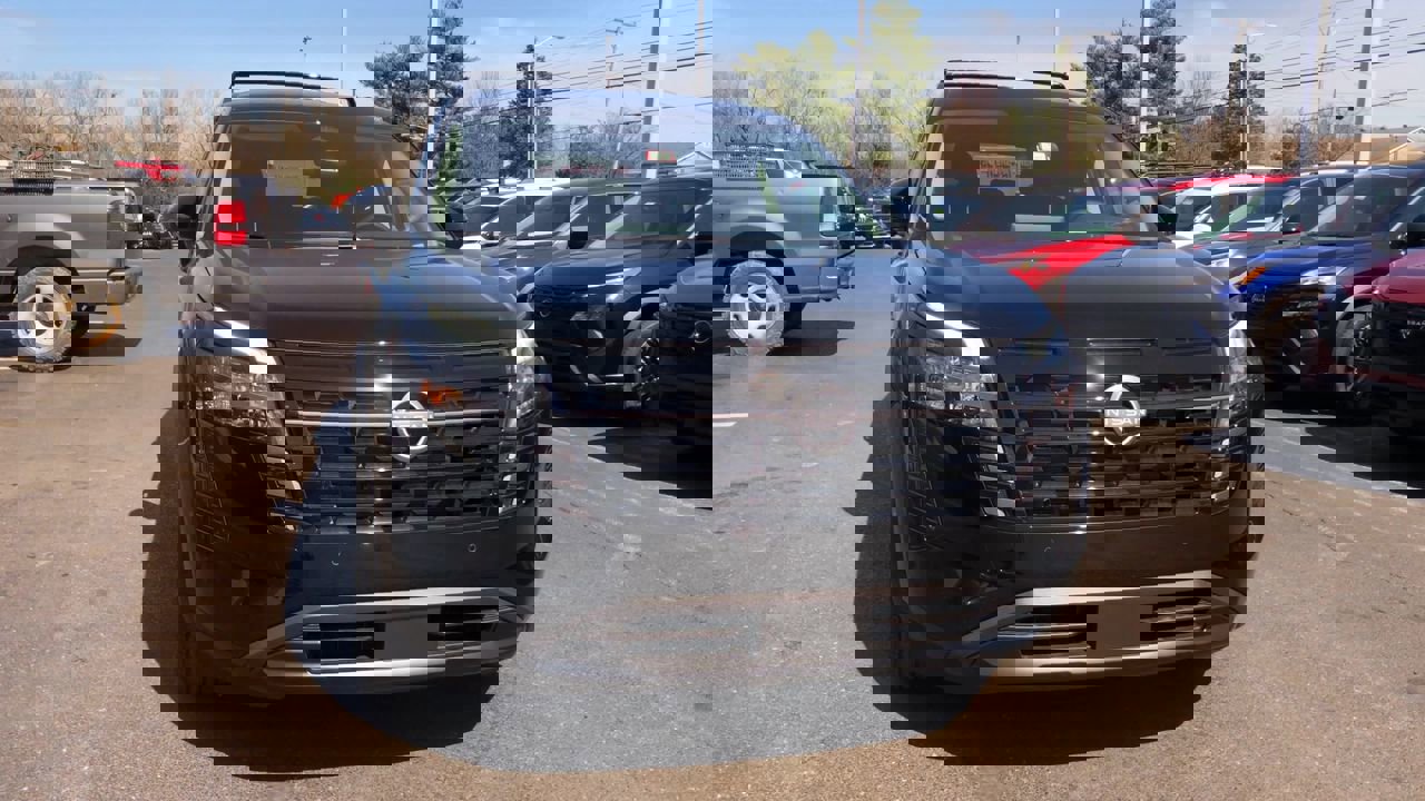 New 2026 Nissan Pathfinder SV image 3