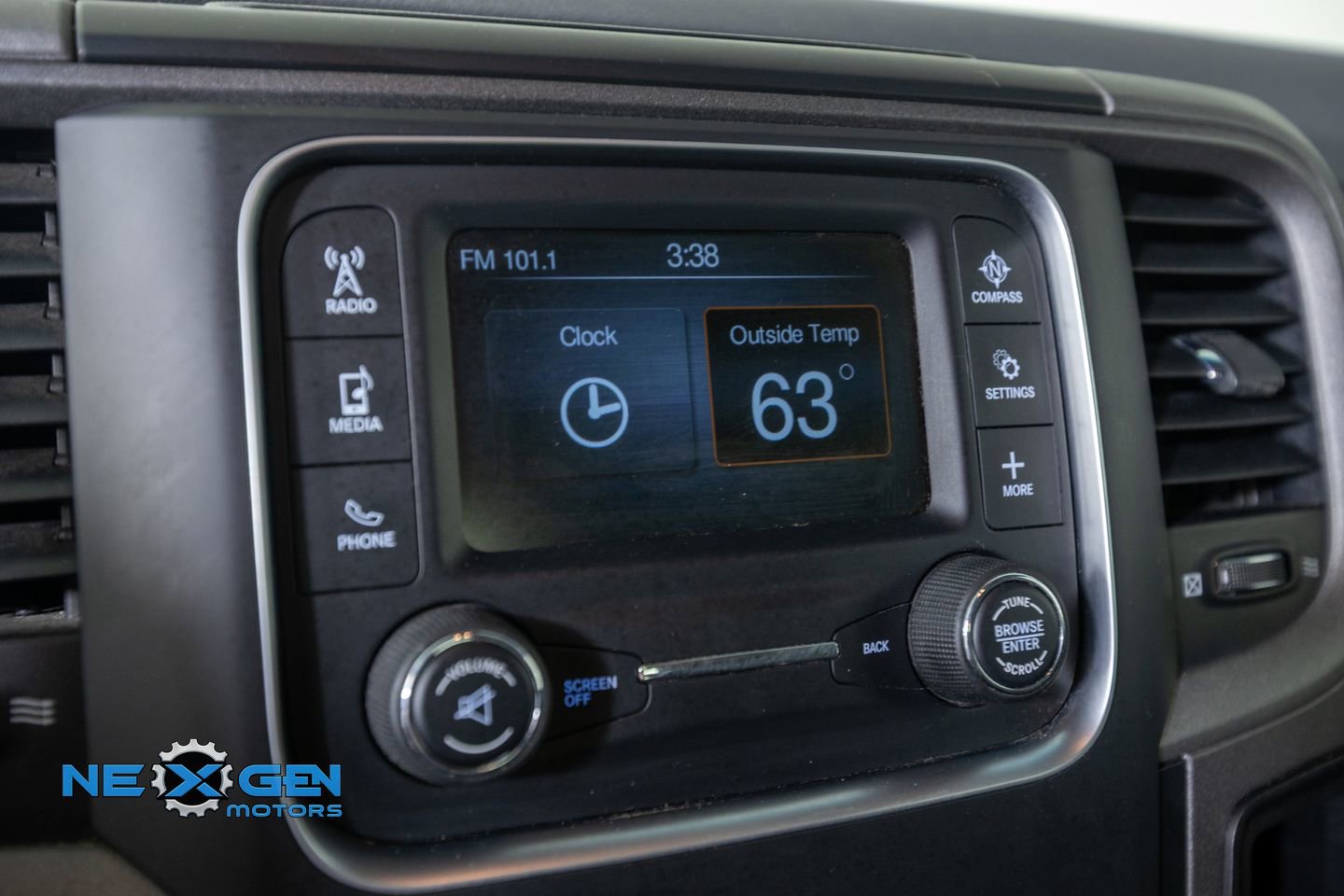 Used 2018 RAM 1500 Express w/ Express Value Package AWD/4WD image 20