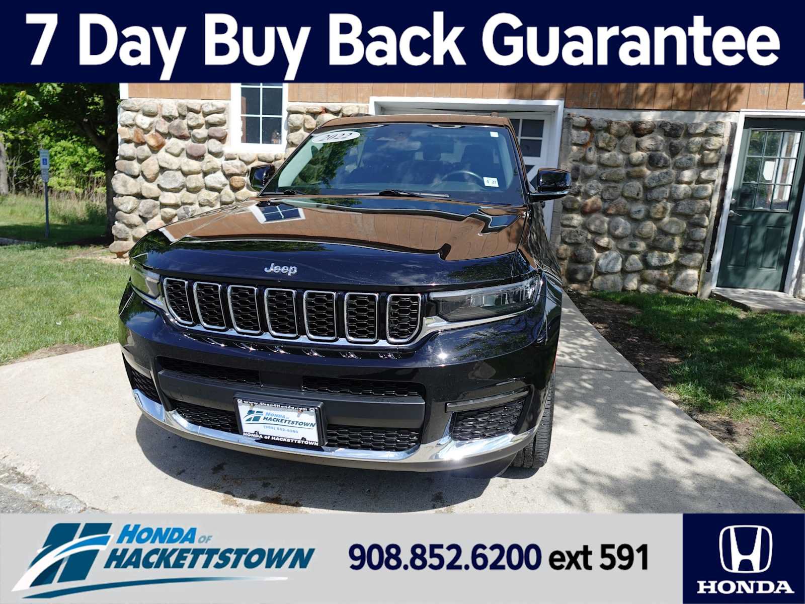 Used 2022 Jeep Grand Cherokee L Limited AWD/4WD image 1