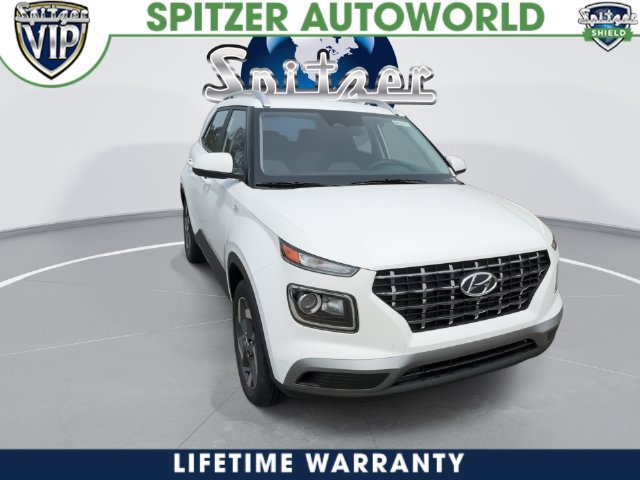 New 2026 Hyundai Venue SEL FWD image 3