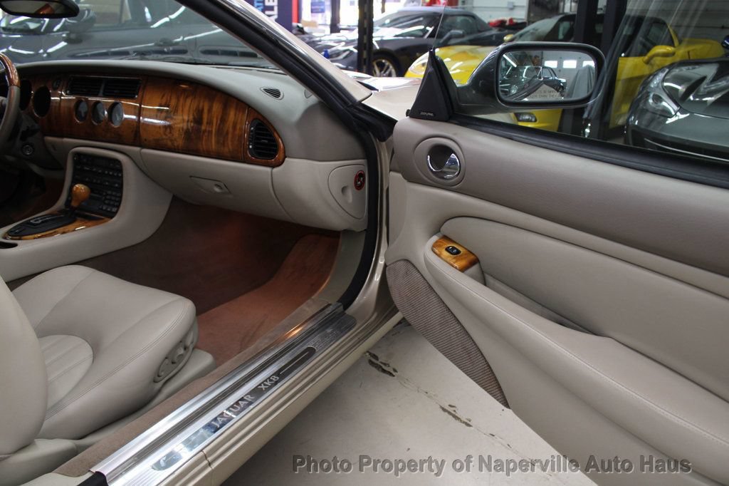 Used 2002 Jaguar XK8 Convertible RWD image 32