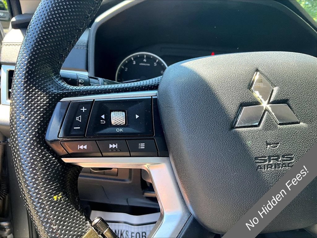 Used 2022 Mitsubishi Outlander SE AWD/4WD image 15