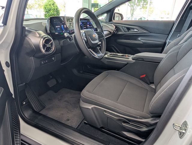 Used 2026 Chevrolet Equinox EV LT image 7