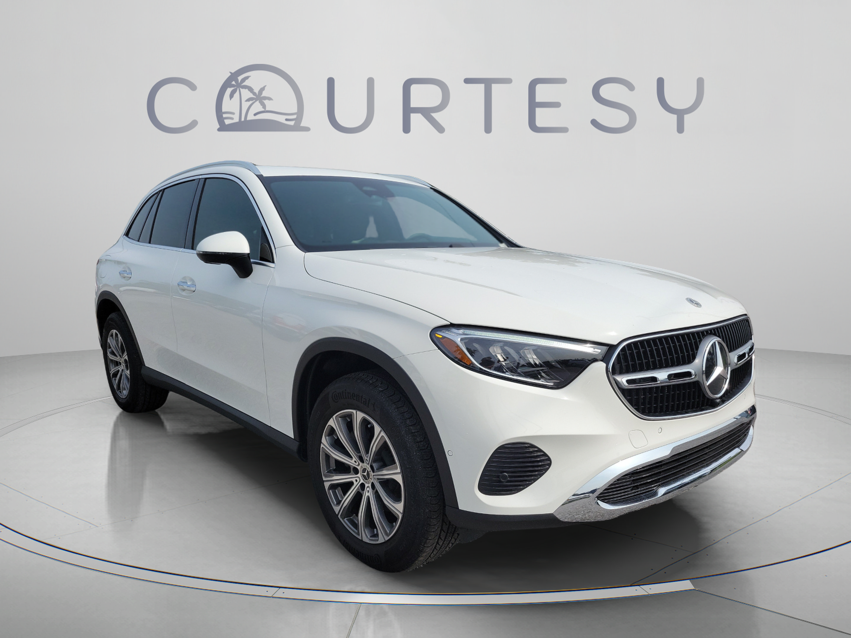 Certified 2026 Mercedes-Benz GLC 300 image 4
