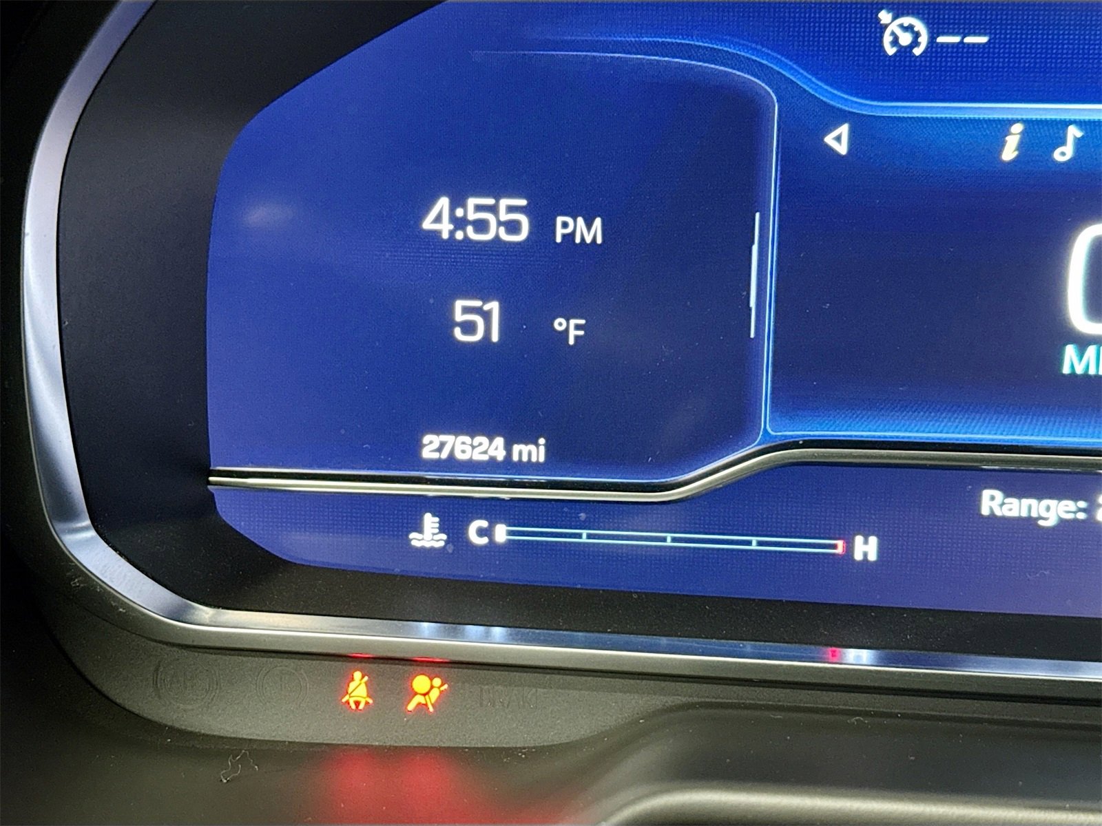 Used 2023 Chevrolet Suburban Z71 w/ Luxury Package image 12