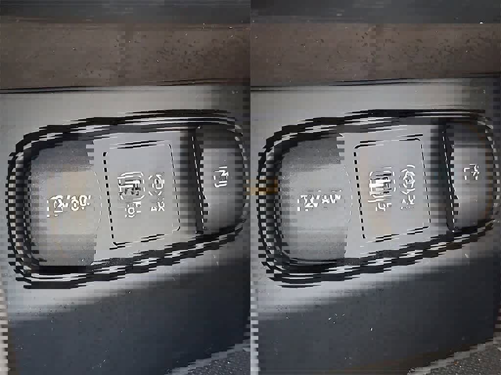 Used 2019 Hyundai Santa Fe SEL w/ Cargo Package image 24