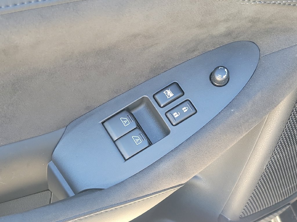 Certified 2025 Nissan Z Performance w/ Floor Mat Package RWD image 22