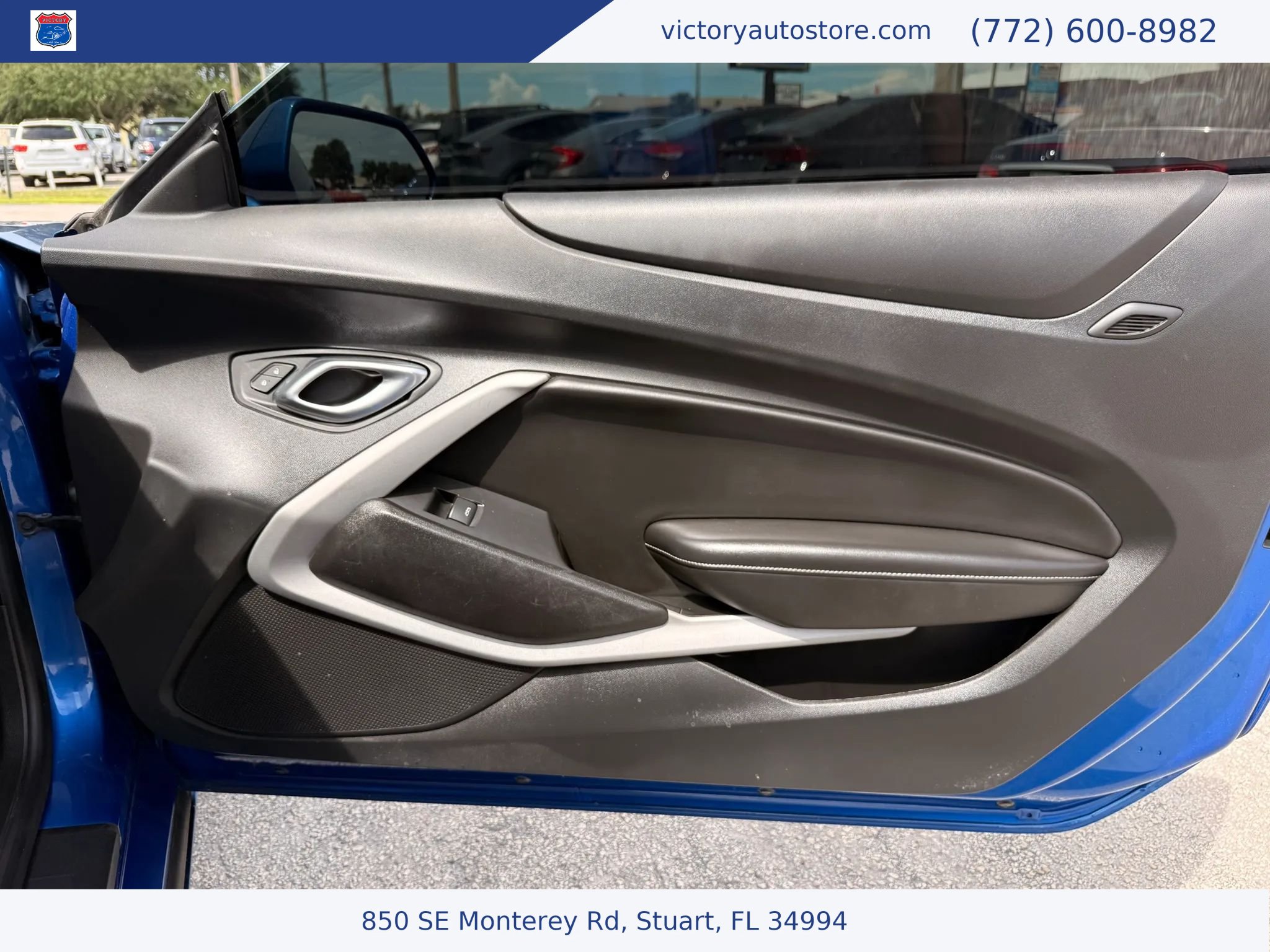 Used 2018 Chevrolet Camaro LT RWD image 19