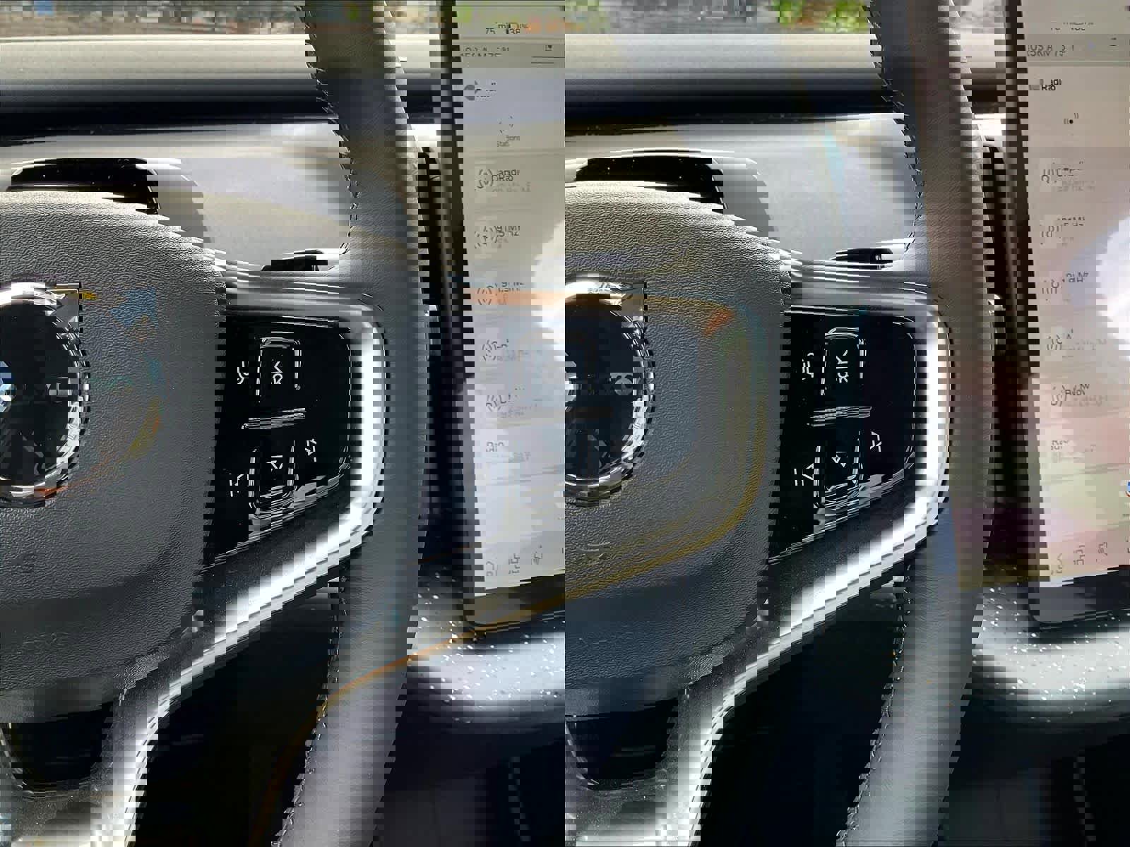 New 2026 Volvo EX30 Ultra w/ Protection Package Premier image 18