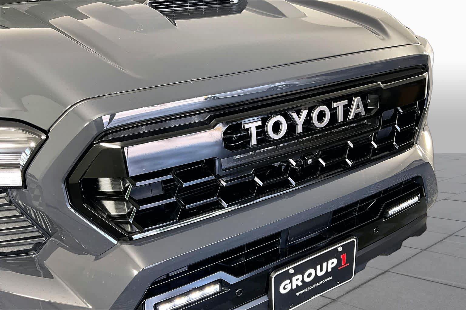 Used 2025 Toyota Tacoma TRD Pro AWD/4WD image 29