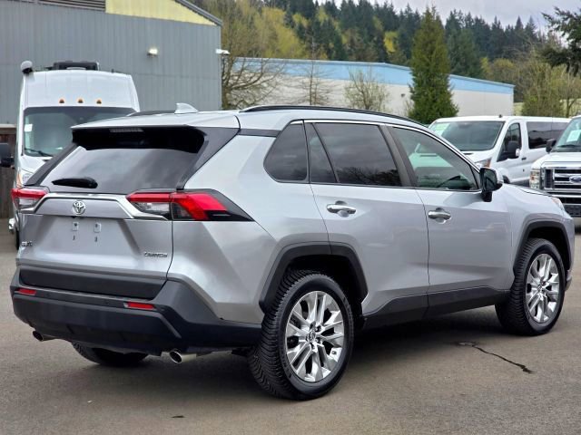 Used 2019 Toyota RAV4 Limited image 7