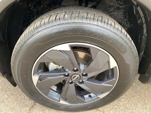 Certified 2025 Nissan Rogue SV AWD/4WD image 25