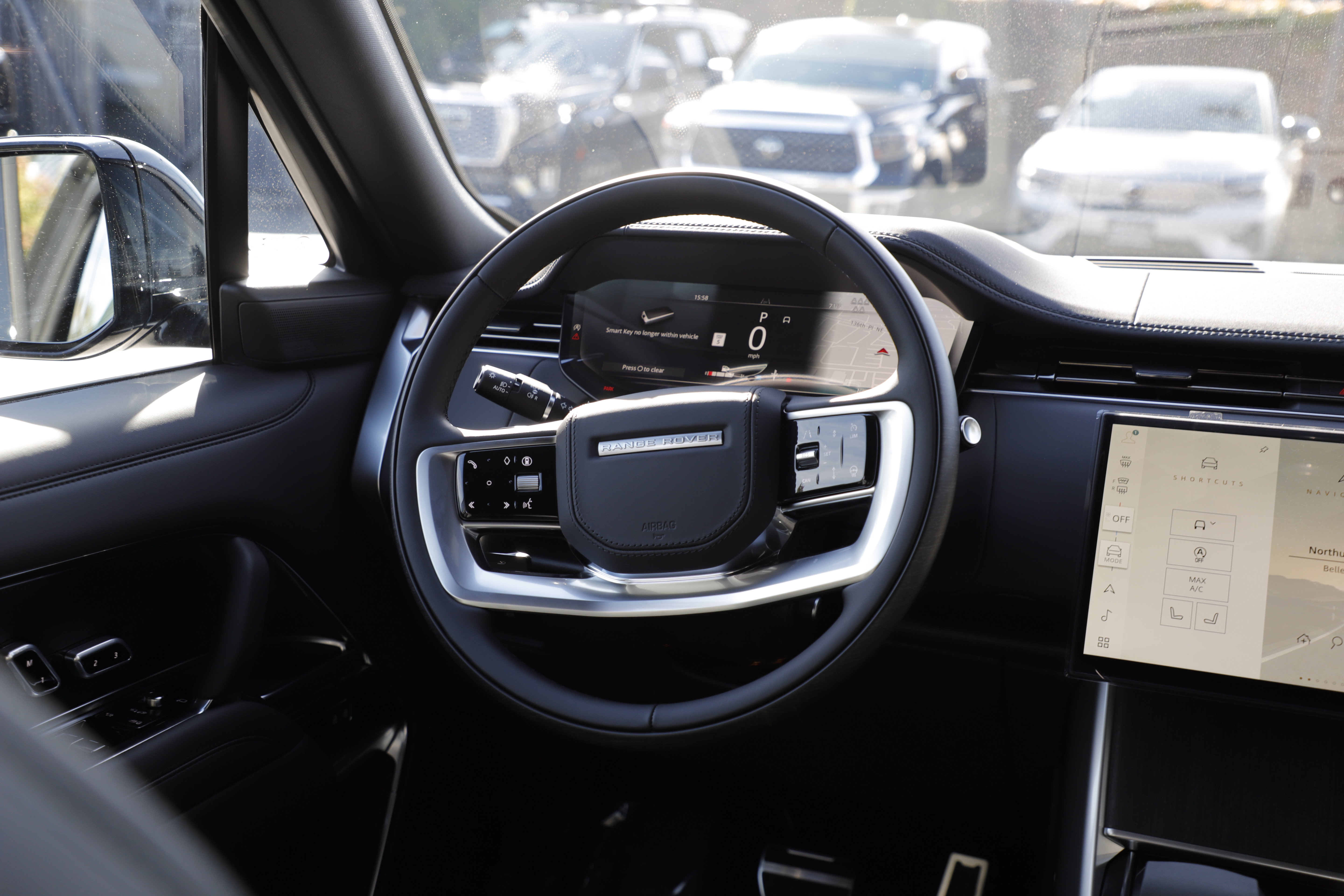 New 2026 Land Rover Range Rover Long Wheelbase SE AWD/4WD image 19